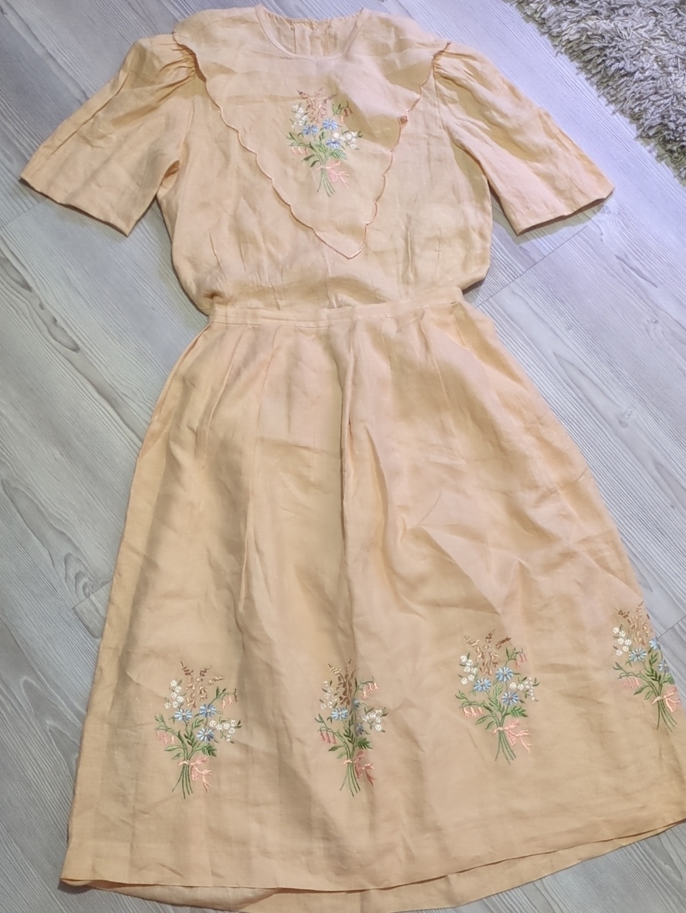 Vintage Cloak of Many Colors 100% Linen Embroidered Skirt Set Size 10 Cottagecor